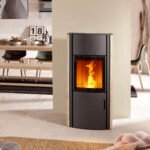 Austroflamm Polly 2.0 Pelletofen – 7,5 kW, WLAN, Kipprost, Raumthermostat & Keramikverkleidung