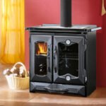 La Nordica Mamy Küchenofen – 8,7 kW Holzherd aus emailliertem Gusseisen mit Backfach & Doppel-Kochplatten