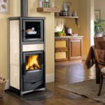 La Nordica Rossella Plus Forno 5.0 Kaminofen – 9,4 kW, Liberty Panna, integriertes Backfach, hoher Wirkungsgrad