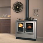 La Nordica Venezia Küchenofen 8,3 kW – Einbau-Herd & Holzofen mit Backfach, Gusseisen-Kochfeld und Edelstahlverkleidung