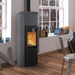 Lotus Jubilee 25 M Kaminofen – 6 kW, Indian Night Naturstein, Clean Burn, Soft-Close, Speicherofen