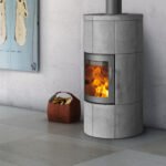 Lotus M1 Kaminofen – 6 kW Speicherofen, Turbo-Clean, Clean Burn, Natursteinverkleidung, 120 m³ Heizleistung