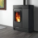 Oranier Calimo XL Pelletofen Schwarz – 8 kW, WiFi smartCon, automatische Brennerschalen-Reinigung