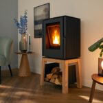 Schmitzker Cuby Pellet 5,8 kW Pelletofen – Modernes Design mit Eichenholzsockel & Eco-Stopp-Funktion