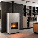 Spartherm SIM Mini Sh-4S Kaminbausatz – 6,1 kW, Schiebetür, Speicherbeton, individuelles Modulsystem